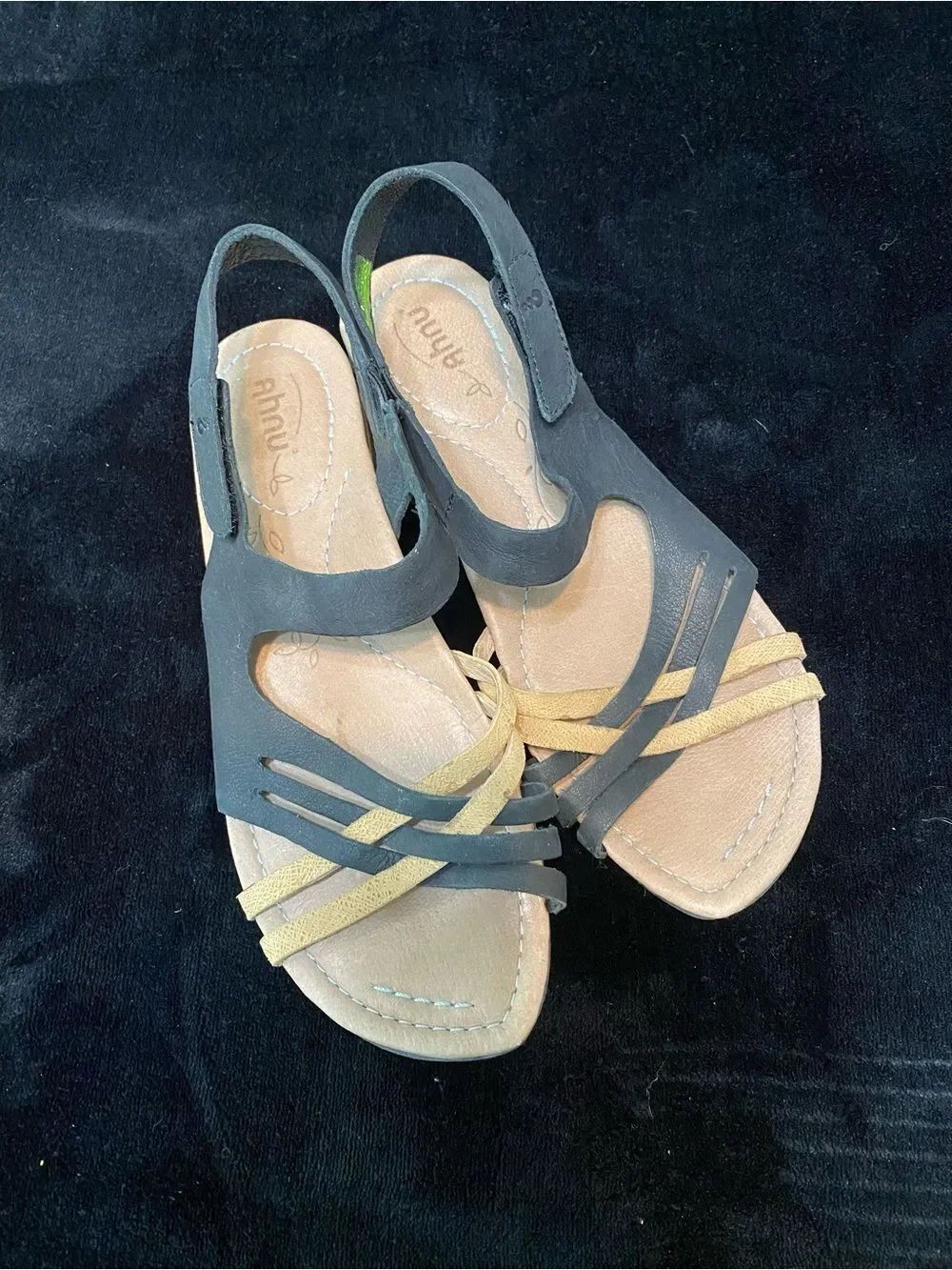 Ahnu Saratoga Leather Flats Sandals Women’s Size 8